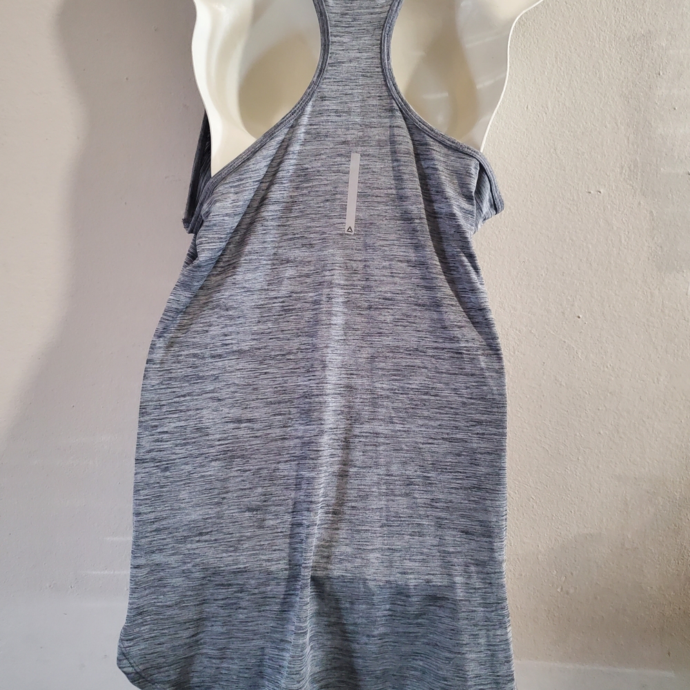 NWT Reebok Training Tank Top sz M - Picture 2 of 6